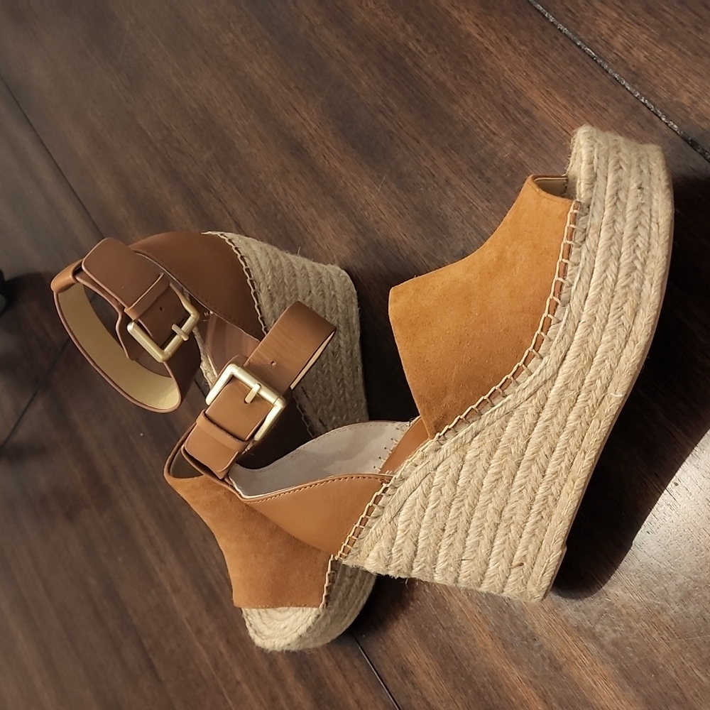 Marc Fisher Adalyn wedges